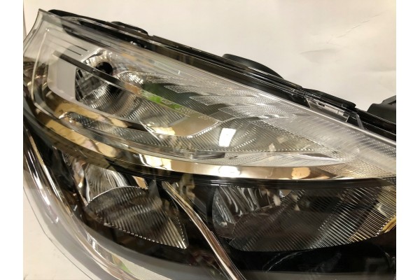 RENAULT CLIO IV 16 LIFT EUROPA HEADLAMP RIGHT Catalog number of the part 20 17017 05 2
