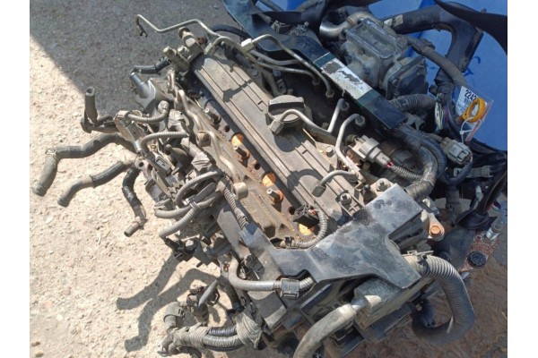 TOYOTA AVENSIS T27 2 0 D4D DIESEL ENGINE 1AD Catalog number of the part 22426 Wrakowisko