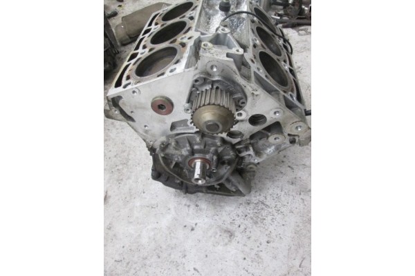 PEUGEOT CITROEN ENGINE BOTTOM 3 0 V6 10FJ3N XFX Catalog number of the part PEUGEOT CITROEN DOL SILNIKA 3 0 V6 10FJ3N XFX