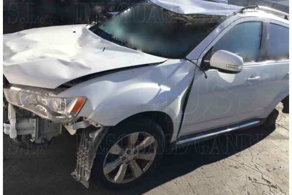 MITSUBISHI OUTLANDER (CW0) Motion 2WD