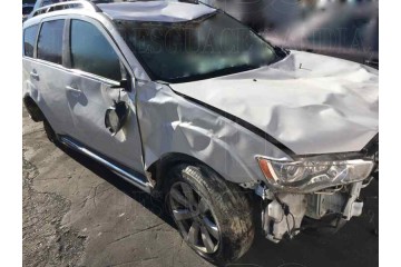 MITSUBISHI OUTLANDER (CW0) Motion 2WD