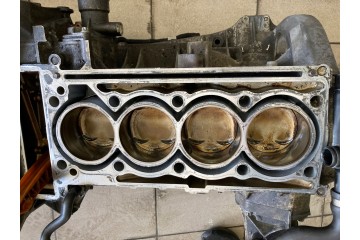 Engine block complete shaft pistons 271946 1 8 compressor Quality of parts according to GVO O original with manufacturer s logo 