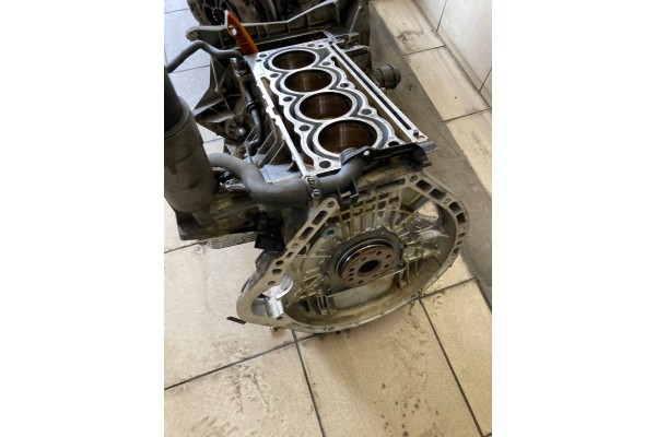 Engine block complete shaft pistons 271946 1 8 compressor Product weight with unit packaging 2 kg