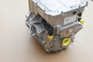 ID 4 ID 5 ELECTRIC DRIVE EBRA UXJ TRANSMISSION Quality of parts according to GVO O original with manufacturer s logo OE