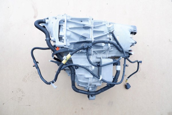 TESLA Y ELECTRIC MOTOR REAR 1587780 00 B