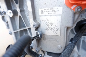 TESLA Y ELECTRIC MOTOR REAR 1587780 00 B Car type passenger cars