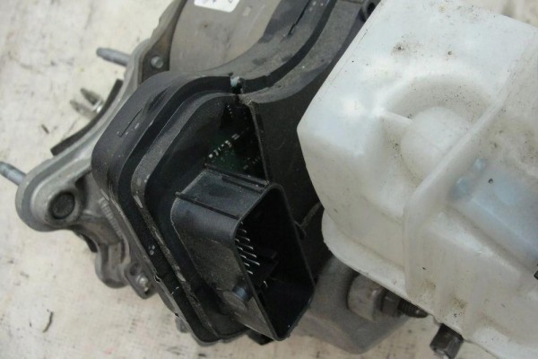 SERVO BRAKE PUMP RENAULT CLIO V CAPTUR II HYBRID 1 6 E TECH Part manufacturer Renault OE