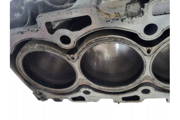 Bloque de motor Toyota Corolla Verso Avensis T25 2.2 D-CAT 2AD