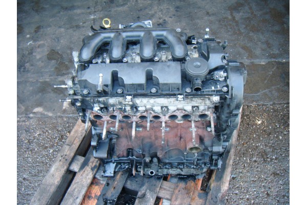 VOLVO S40 2 II LIFT 07 2 0 TD ENGINE POST RHJ RHR Part manufacturer Volvo OE