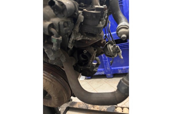 COMPLETE MOTOR CITROEN C5 X7 2 0 HDI RHR 220 000 KM Catalog number of the original CITROEN C5 X7 2 0 HDI OZNACZENIE RHR 10DYTJ