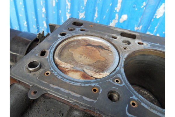 RENAULT MEGANE III 08 12 1 6 BLOCK ENGINE K4MR858 Part manufacturer Renault OE