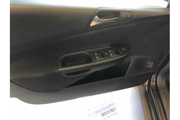 VOLKSWAGEN PASSAT VARIANT (3C5) Highline