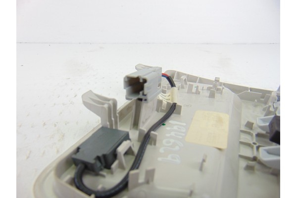 H1BB-13776-DE LUZ INTERIOR FORD FIESTA (CE1) Trend 2018 H1BB-13776-DE 194629 FORD - 2