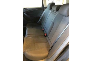 VOLKSWAGEN PASSAT VARIANT (3C5) Highline