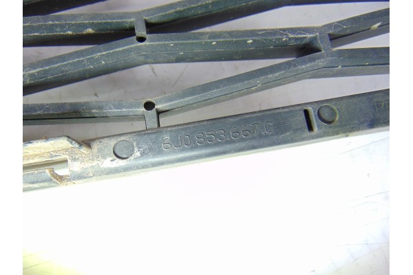 6J0853667C REJILLA PARAGOLPES CENTRAL SEAT IBIZA SC (6P5) Style Connect 2016 6J0853667C 195495 SEAT - 1