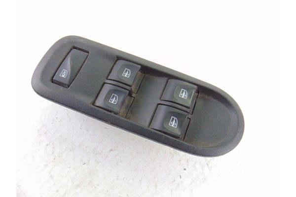  MANDO ELEVALUNAS DELANTERO IZQUIERDO DACIA DUSTER I Black Shadow 4x4 2016 195559 DACIA - 1