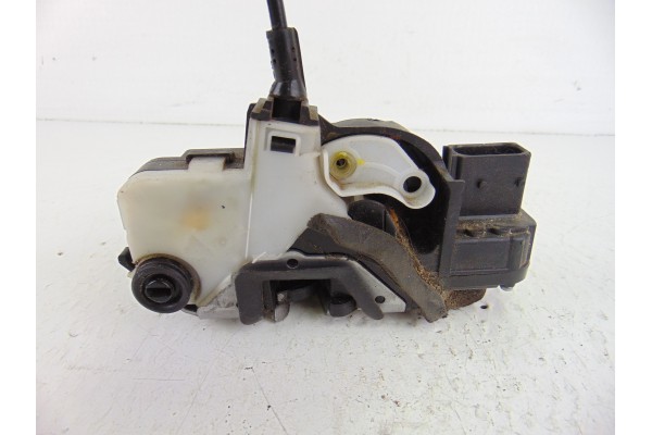 5 PIN CERRADURA PUERTA TRASERA DERECHA OPEL ASTRA J SPORTS TOURER Sport 2010 5 PIN 195867 OPEL - 1