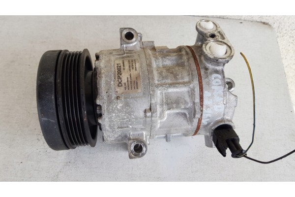 Air conditioning compressor DCP20122 DENSO