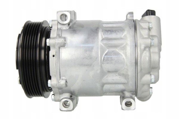 Air conditioning compressor THERMOTEC KTT090057