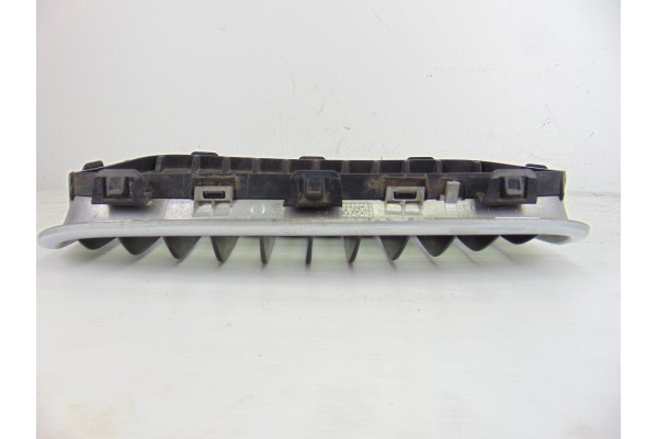 7324389 REJILLA PARAGOLPES IZQUIERDA BMW SERIE 1 BERLINA 5P (F20) 116d 7324389 198909 BMW - 3