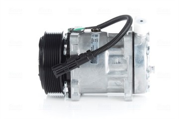 Air conditioning compressor NISSENS Catalog number of the original JOHN DEERE AT196780 MAN 51779707028 MAN 51779707099 MAN 51779