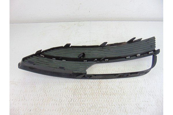 8V3807681A REJILLA PARAGOLPES IZQUIERDA AUDI A3 SPORTBACK (8VA) Ambiente 8V3807681A 198915 AUDI - 3