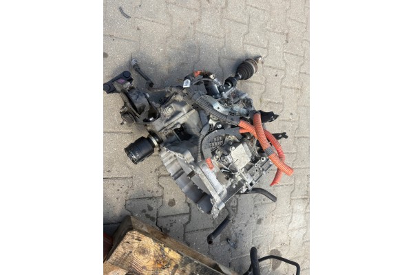 Toyota Auris II 1 8 hybrid gearbox p9033b13