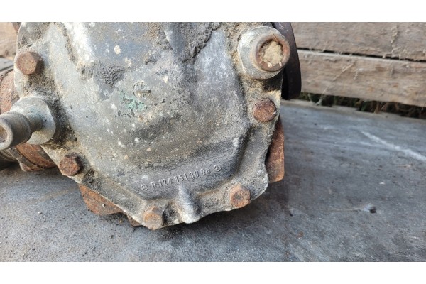 MERCEDES W124 DIFFERENTIAL REAR BRIDGE DIFFERENTIAL 1243513008 3 92 Part manufacturer Mercedes Benz OE