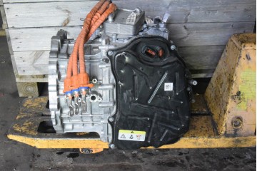 GEARBOX DQ400 UCY 0DD301107K VOLKSWAGEN GOLF PASSAT TIGUAN Catalog number of the part SKRZYNIA BIEGOW DQ400 UCY 0DD301107K VOLKS