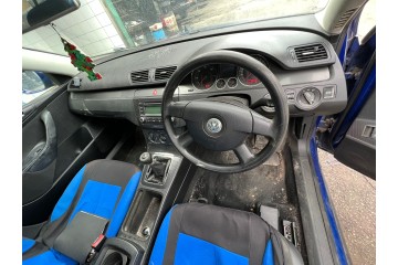 VOLKSWAGEN PASSAT BERLINA (3C2) Sportline