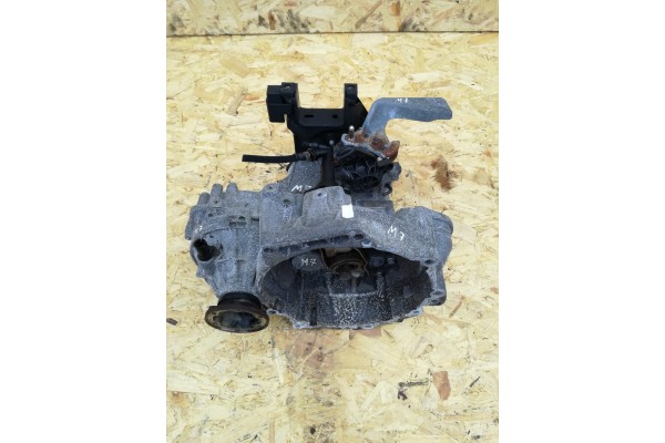 Seat Ibiza gearbox MZL 1 6 Diesel 105HP Manual 5 speed 2011 Catalog number of the part Seat Ibiza skrzynia biegow MZL 1 6 Diesel