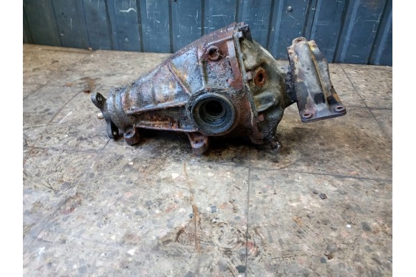 Rear drive bridge MERCEDES W123 Catalog number of the part Most napedowy tylny MERCEDES W123