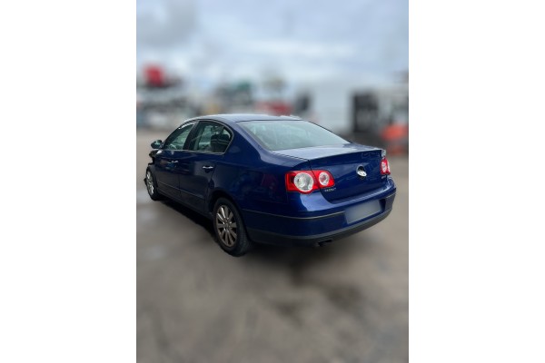 VOLKSWAGEN PASSAT BERLINA (3C2) Sportline