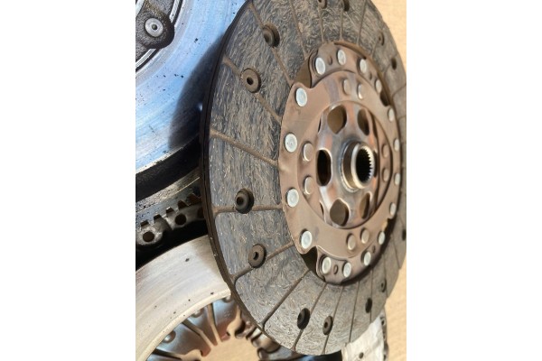 2289 000 280 SACHS CLUTCH SKODA OCTAVIA VW GOLF TOURAN CADDY PASSAT Version European