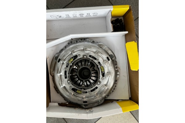 LuK 600 0209 00 Nissan Navara Two mass wheel set 600020900 Catalog number of the part 600 0209 00