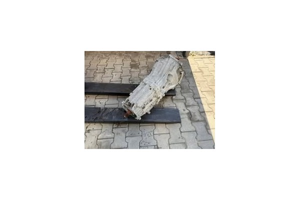 BMW E90 E92 GEARBOX GS6X53DZ 3 0D XDRIVE 7581727 Catalog number of the part BMW E90 E92 SKRZYNIA BIEGOW GS6X53DZ 3 0D XDRIVE 758