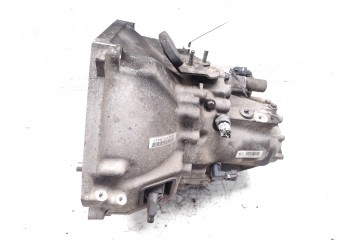 Honda CR V Manual 6 speed gearbox 2 2 i DTEC 4WD Diesel EYF0 Engine type diesel