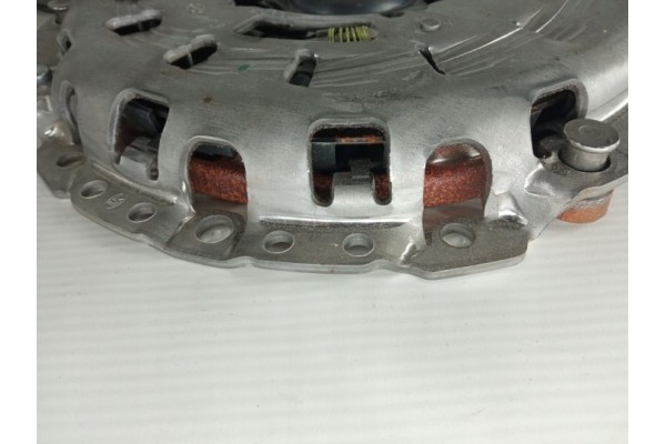 Clutch set LuK 623319410 for BMW E60 E90 Catalog number of the part 623 3194 10