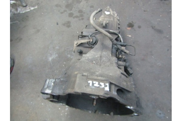 AUDI A4 B7 MANUAL GEARBOX 1 6 102KM ALZ CODE HFC Car type passenger cars
