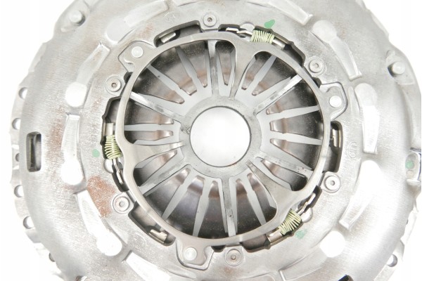 Sachs 3000 951 151 Set of couplings Catalog number of substitutes CLUTCHNUS MCK1807 CLUTCHNUS MCK18190 CLUTCHNUS MCK18241 CLUTCH
