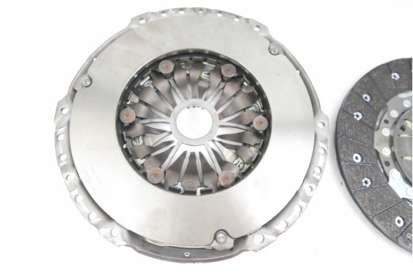 Sachs 3000 951 151 Set of couplings Version European
