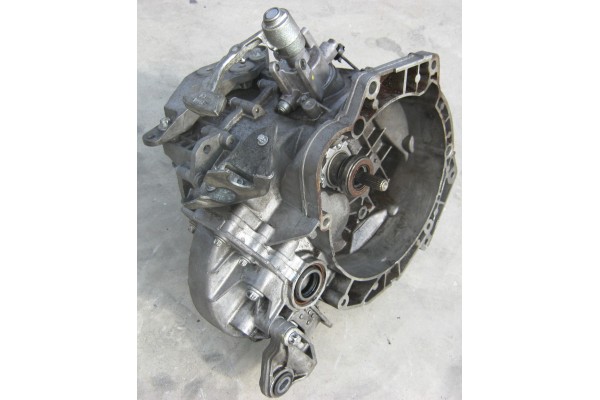 GEARBOX OPEL CORSA ASTRA 1 3 CDTI M20013DI Car type cargo vans passenger cars