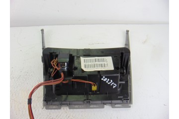  CENICERO BMW SERIE 1 BERLINA (E81/E87) 118d 2010 202317 BMW - 1