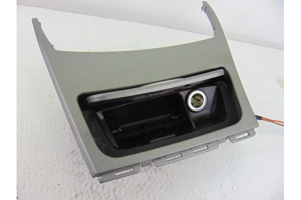  CENICERO BMW SERIE 1 BERLINA (E81/E87) 118d 2010 202317 BMW - 4