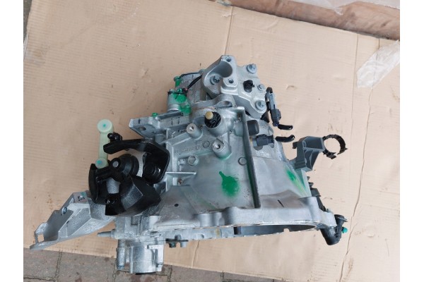 GEARBOX OPEL CORSA F 23r 1 2 THP NEW 20XJ05 Part manufacturer Opel OE