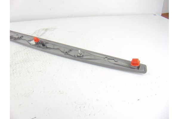 7124745 MOLDURAS DELANTERAS BMW SERIE 1 BERLINA (E81/E87) 118d 2010 7124745 202344 BMW - 5