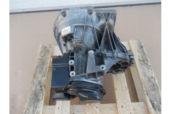 Transmission Ford Fiesta mk7 1 4 TDCI 8A6R7002EA Catalog number of the part skrzynia 8A6R7002EA