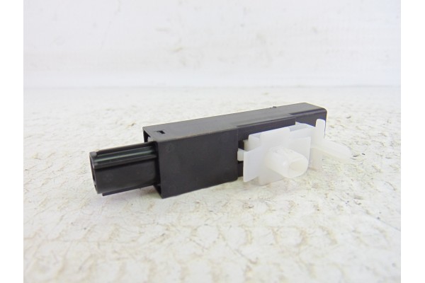 KD45676NXA SENSOR MAZDA 3 BERLINA / SEDÁN (BM/BN) Luxury 2014 KD45676NXA 201106 MAZDA - 1