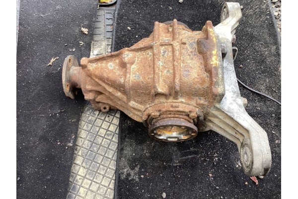 Rear differential BMW 3 E36 213683E