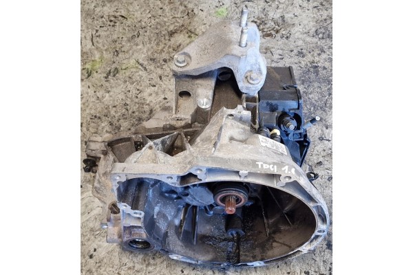 GEARBOX FORD FIESTA MK7 8A6R7002HC 1 6TDCI